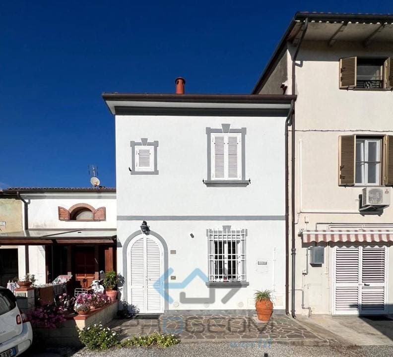 Terratetto unifamiliare via Barca di Noce 45, San Frediano Nord - San Casciano, Cascina